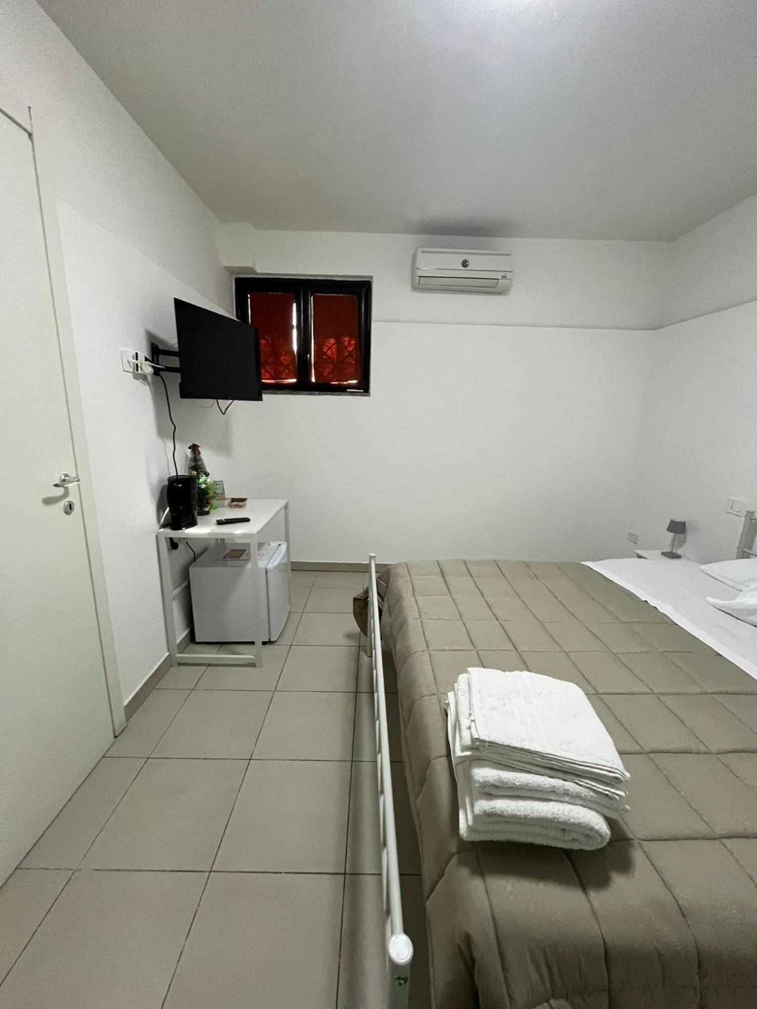 Aurora Rooms Помильяно-д'Арко Экстерьер фото
