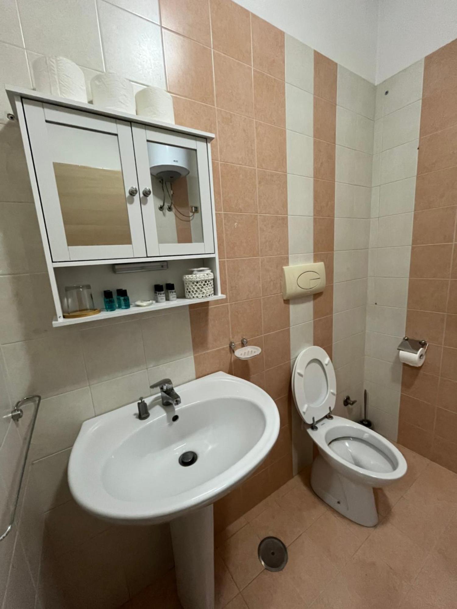 Aurora Rooms Помильяно-д'Арко Экстерьер фото
